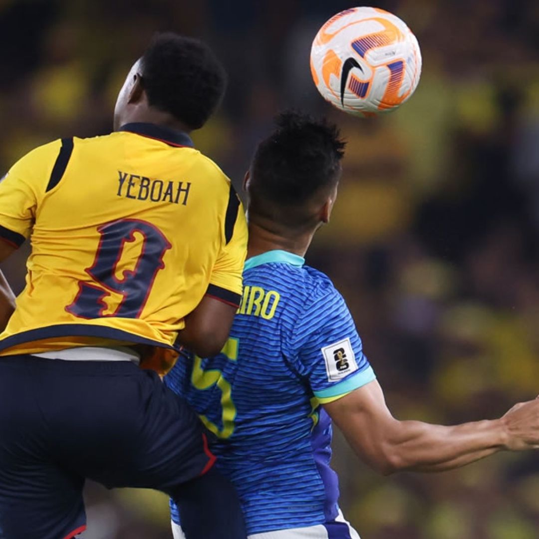 La selección de Brasil tuvo un encuentro ríspido en su visita a Ecuador. Foto X: @CONMEBOL