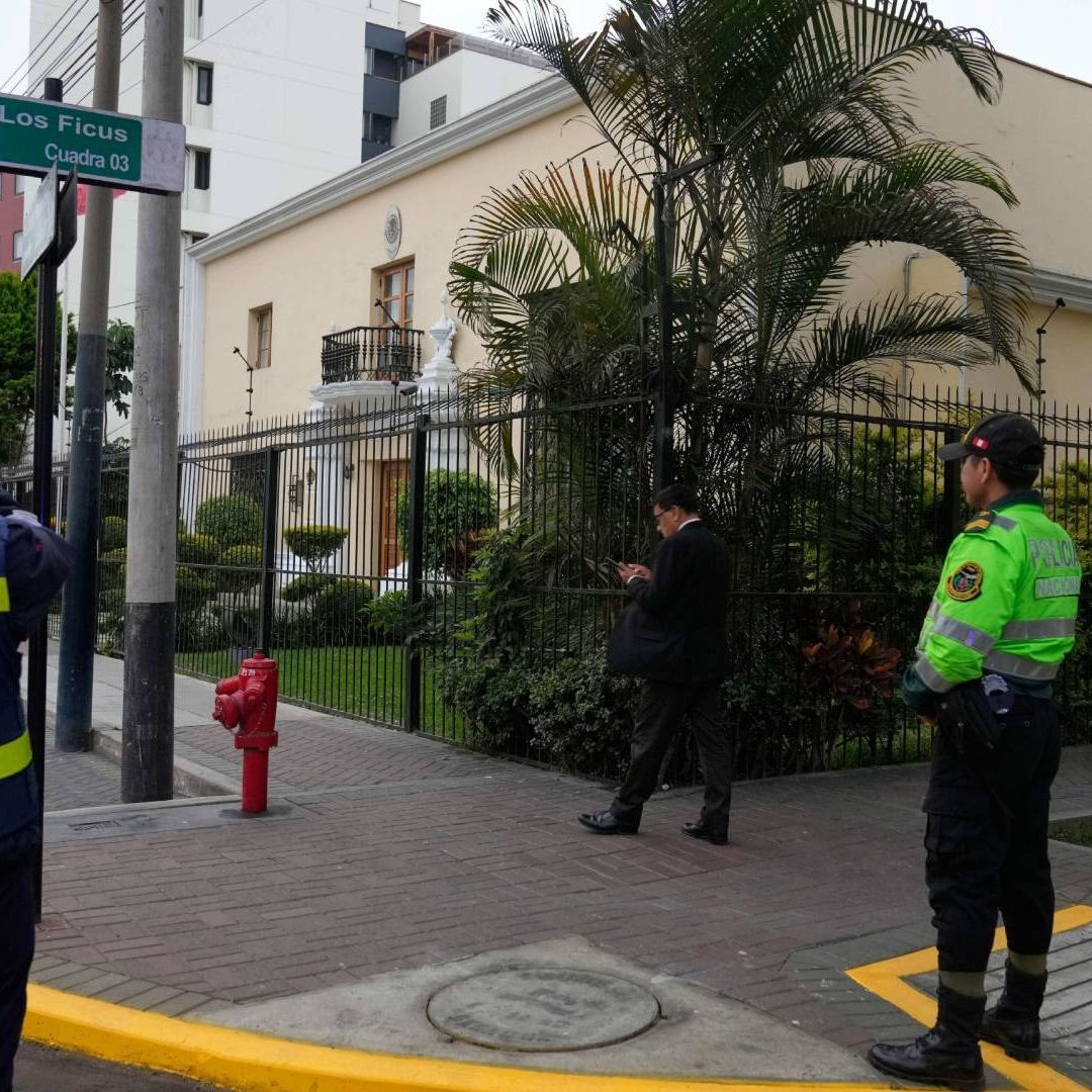 Después de conflicto diplomático, Brasil asume embajada de México en Perú.