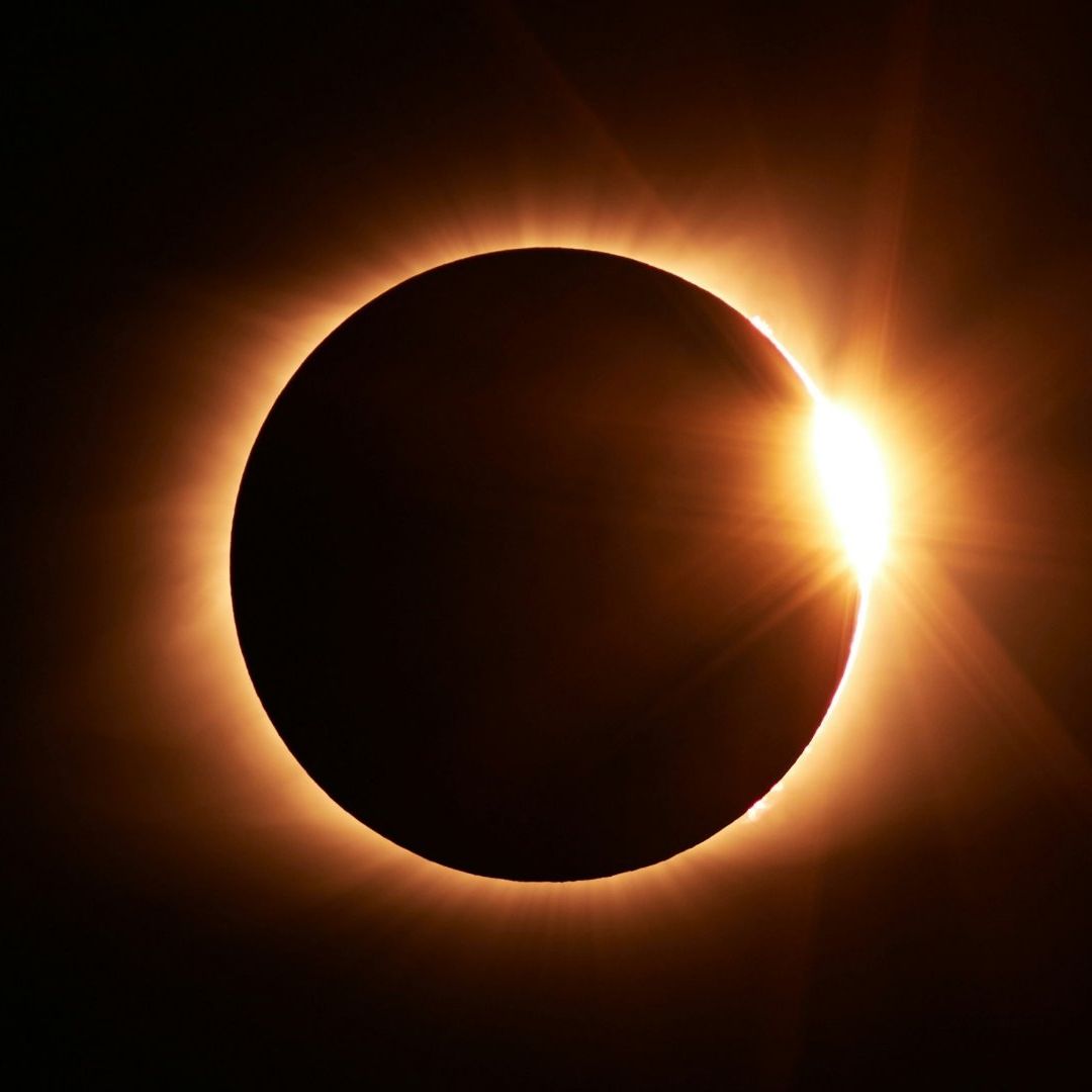 Eclipse solar anular, también conocido como anillo de fuego