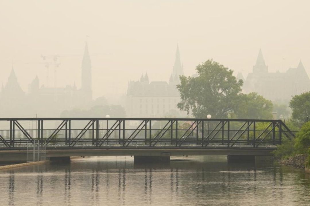 Los incendios forestales en Canadá generan alertas sobre la calidad del aire en EUA