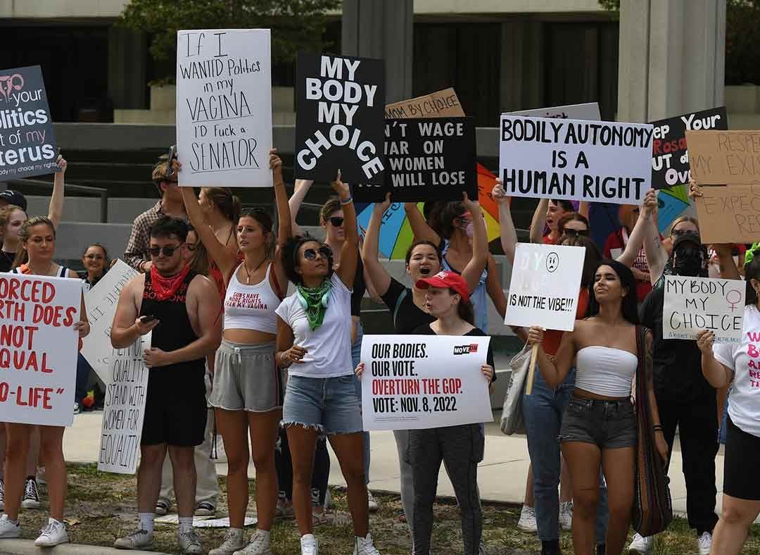 Protesta a favor del derecho a abortar en Fort Lauderdale, Florida, julio del 2022
