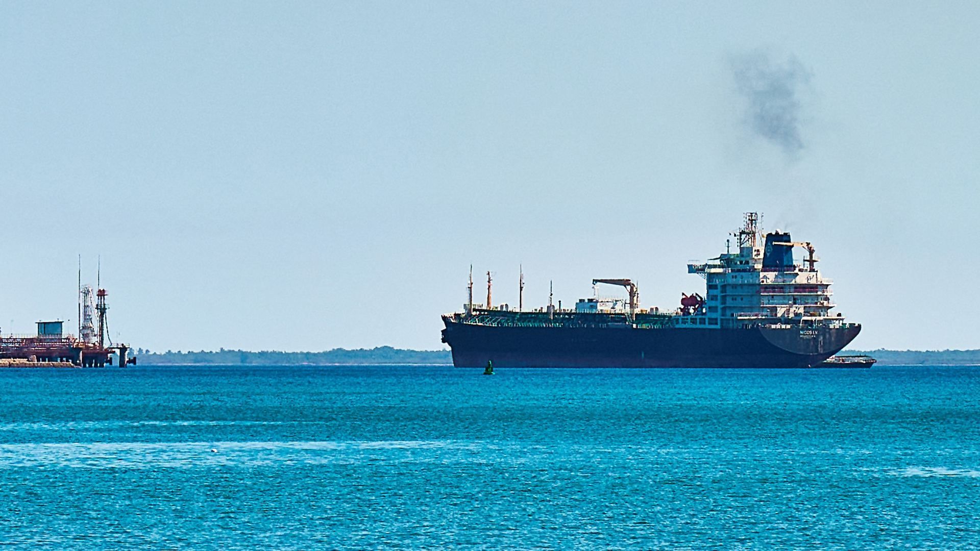 Ingresa Buque Petrolero con Carga a Puerto Cubano en Pleno Bloqueo Estadounidense.