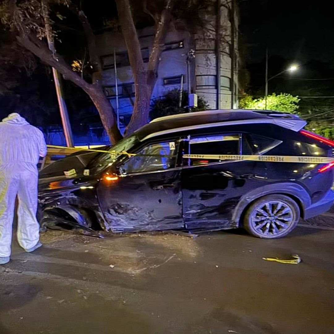 Auto accidentado en Circuito Interior.