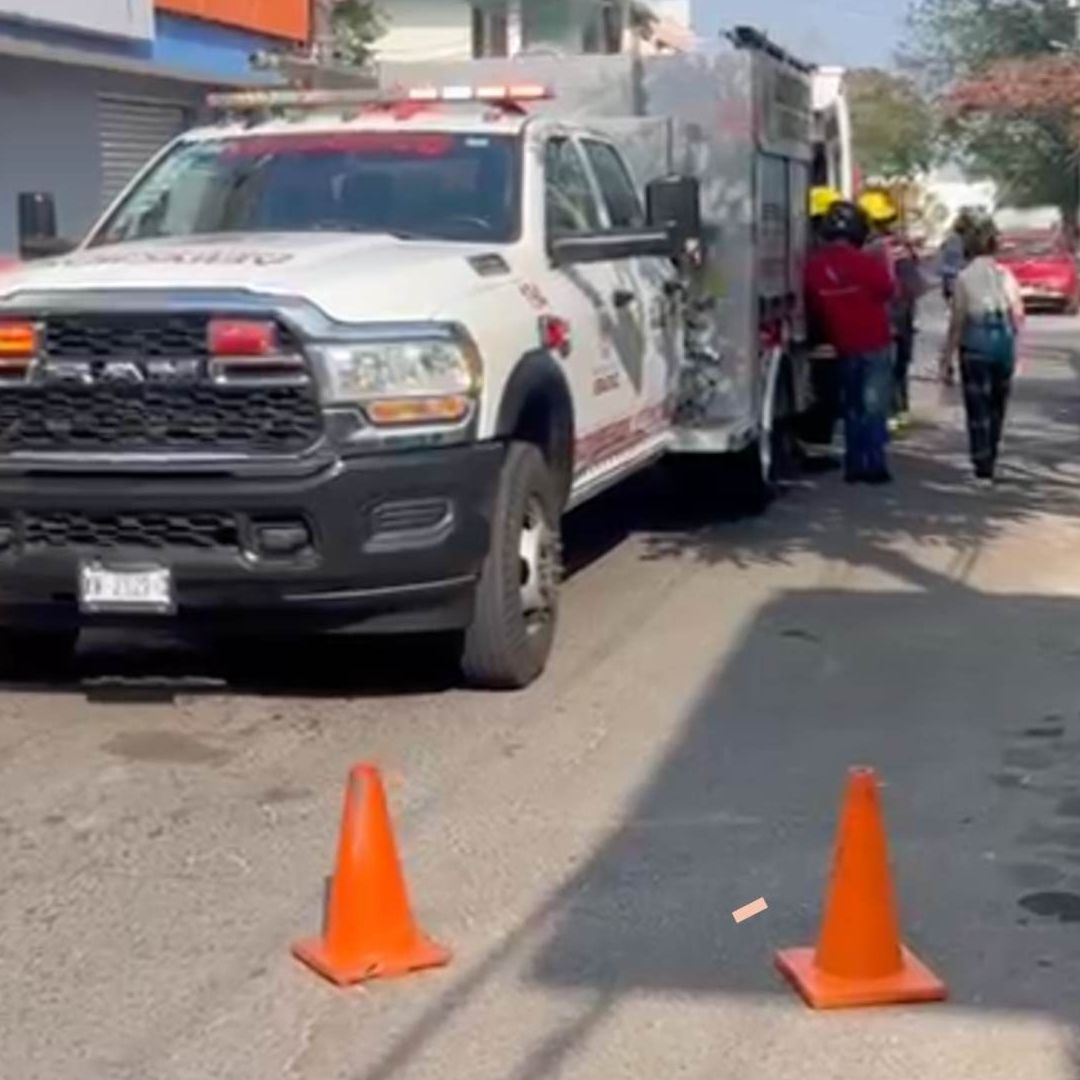 Mujer Mayor Termina con Quemaduras por Explosión en su Cocina en Colonia Médano Buenavista en Veracruz
