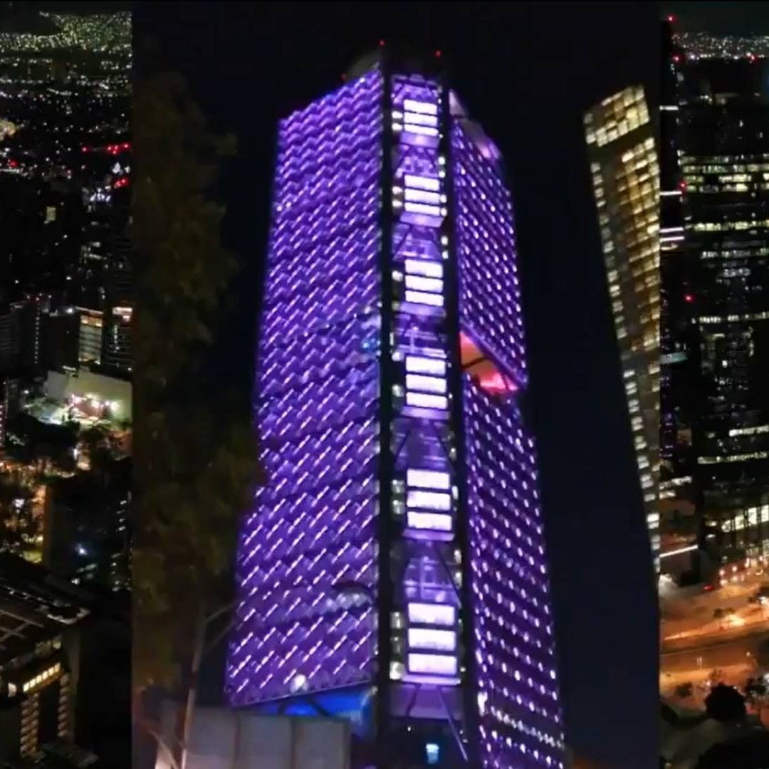 Esta es la razón detrás de la petición del ARMY de BTS para que la Torre BBVA sea iluminada de color morado