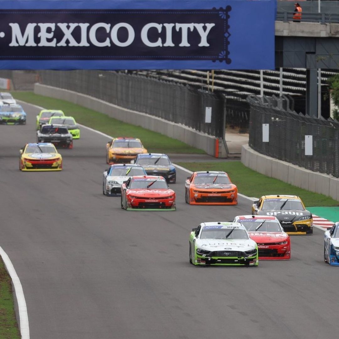 Sigue en vivo el minuto a minuto de NASCAR México 2025
