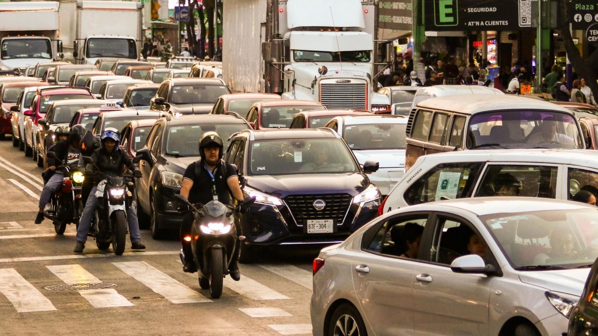 Activan Doble Hoy No Circula viernes 27 de febrero 2026 CAMe anuncia restricción en CDMX y Edomex