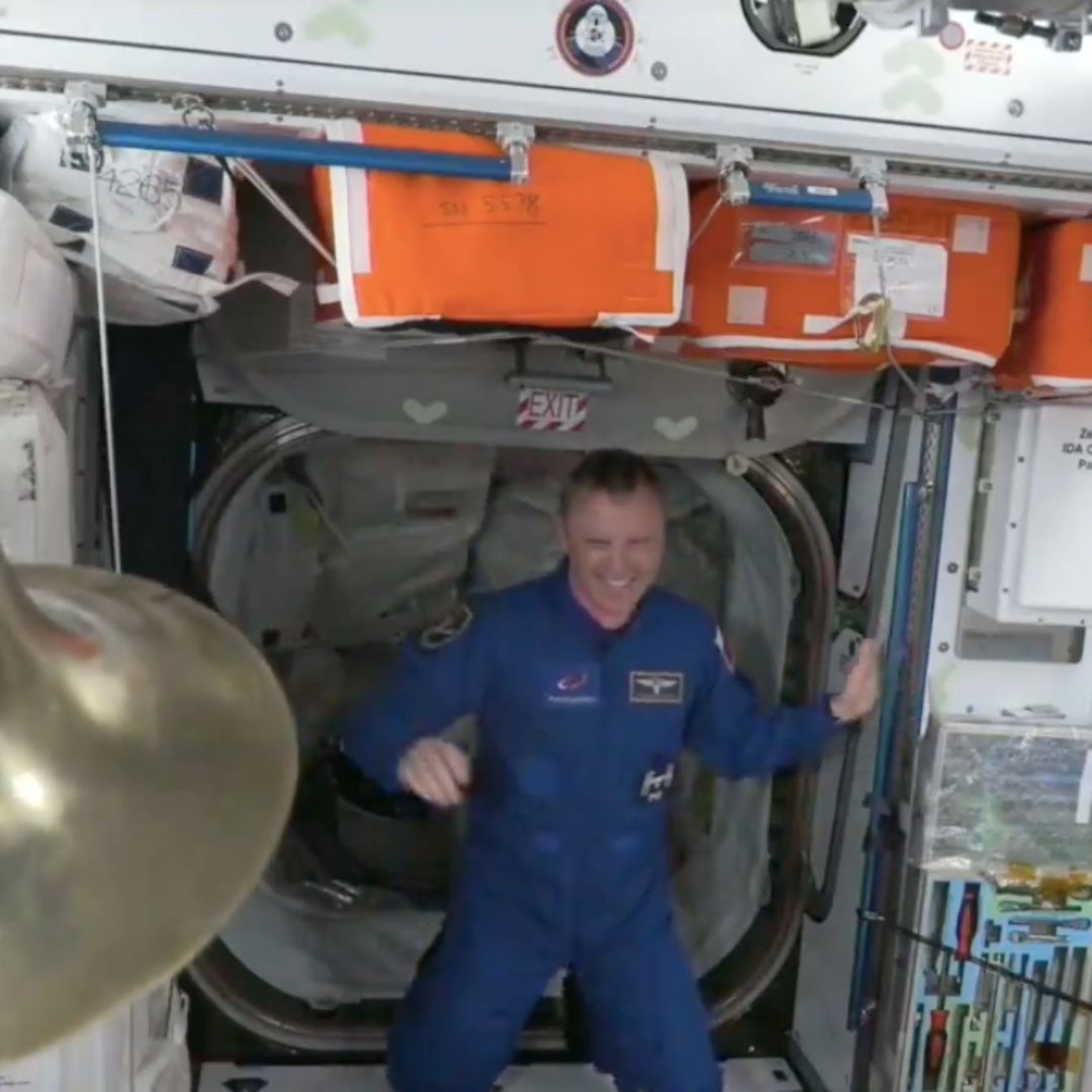 Misión de Spacex Que Regresará A Astronautas Varados Se Acopla a La EEI