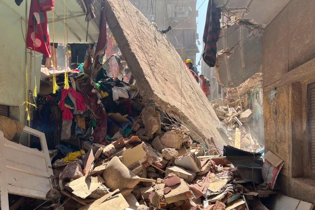 Video: Por Arreglar Pared se Derrumba Edificio en Egipto; Hay 9 Muertos