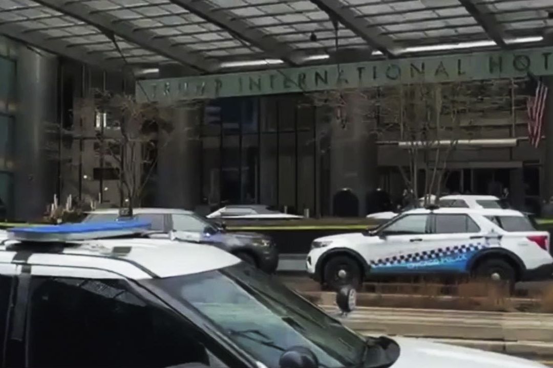 Se reporta la presencia de una mujer armada en Torre Trump de Chicago