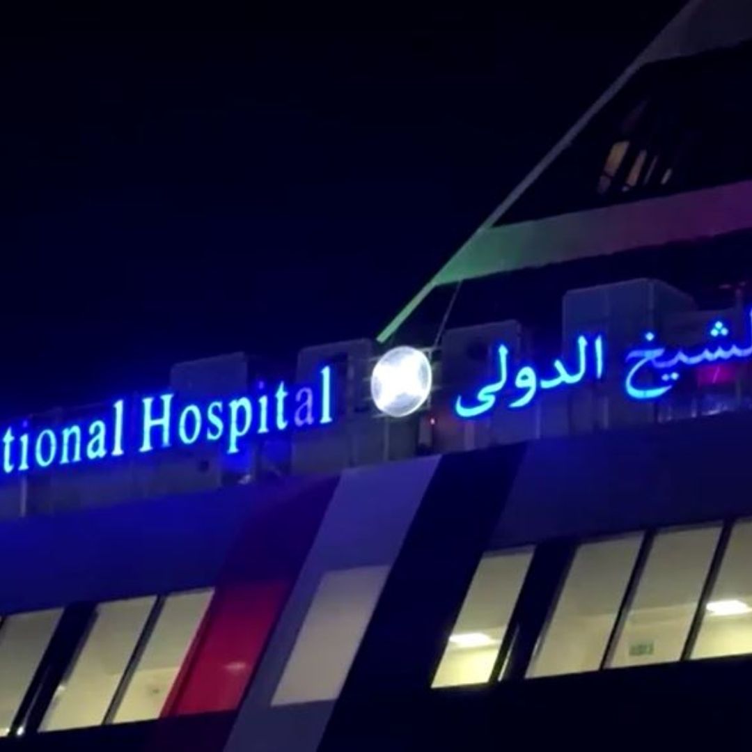 Dos de los diplomáticos quedaron heridos y están ingresados en un hospital.
