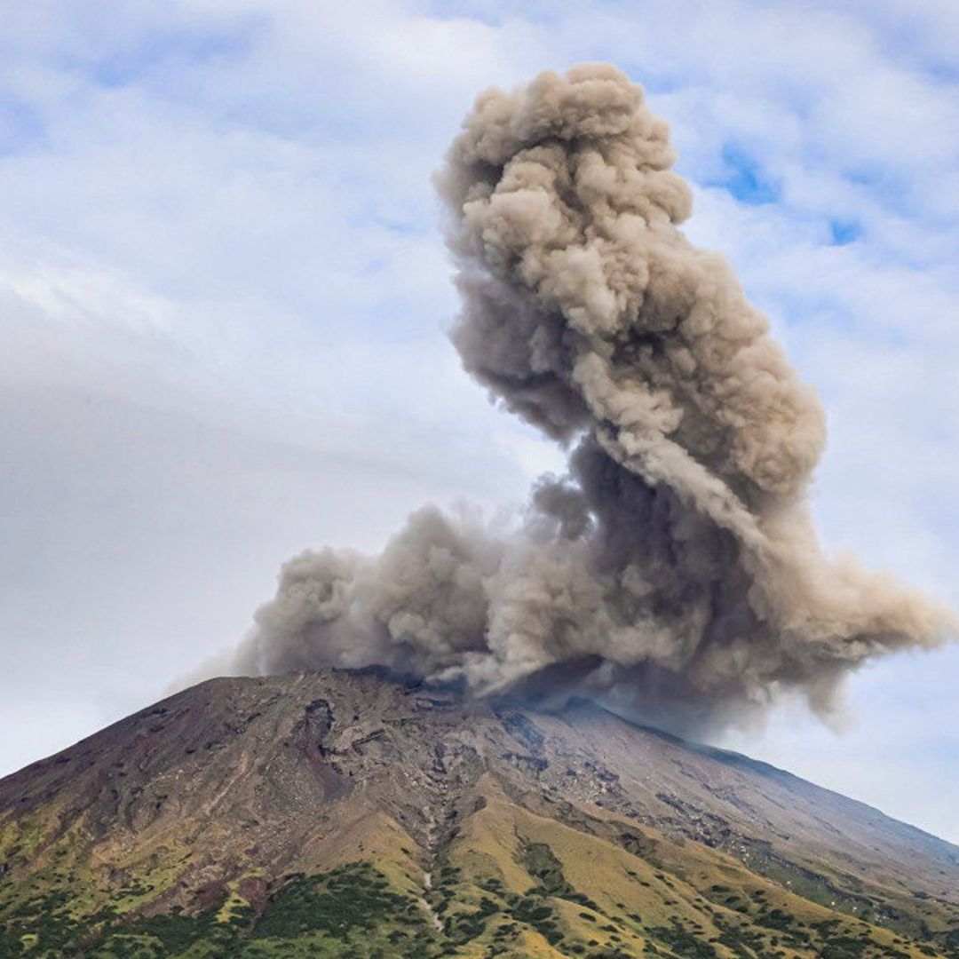 El volcán Chaparrastique entra en erupción en El Salvador