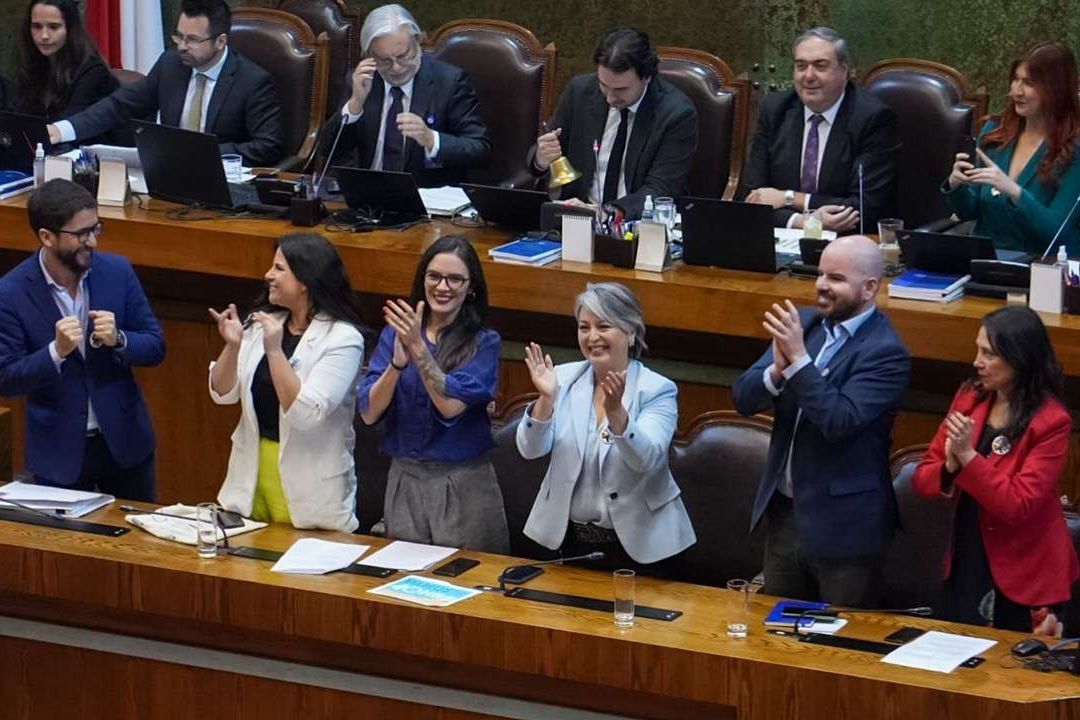 Chile aprobó reducir de 45 a 40 horas la jornada laboral a la semana