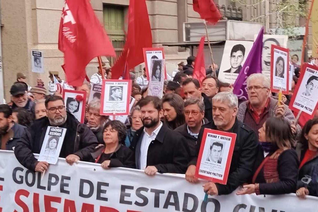 Se registran manifestaciones previo a reunión de AMLO y Boric