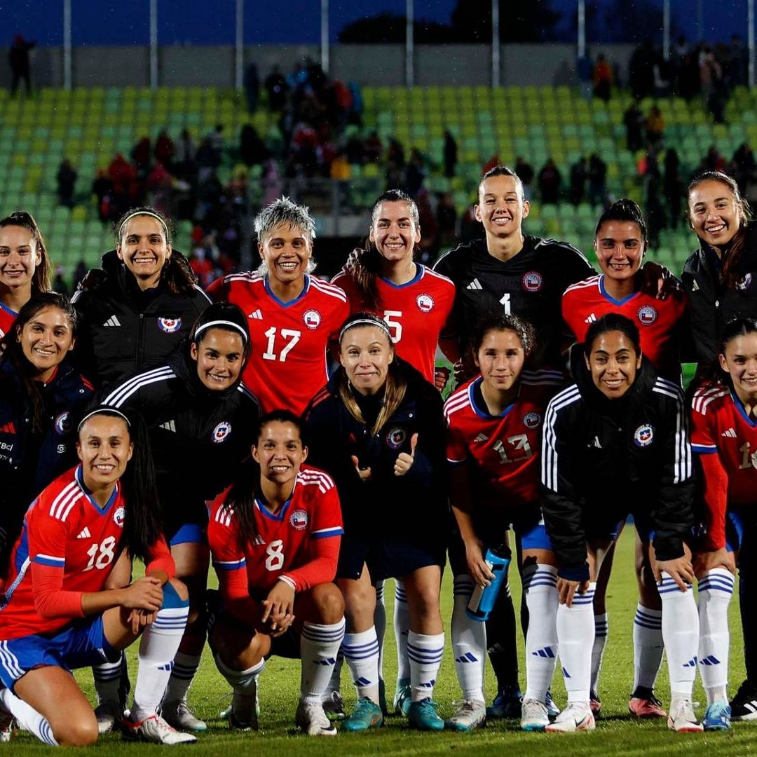 El que Chile no tenga porteras para la final, podría ser una ventaja para México. Foto: Twitter @LaRoja