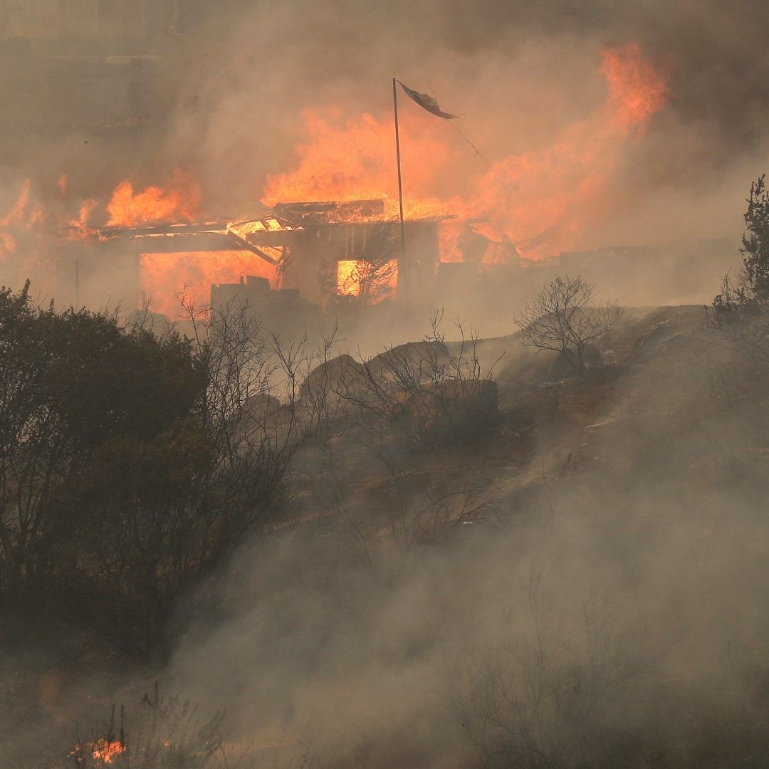 Aumenta Cifra de Muertos y Damnificados por Incendios en Chile