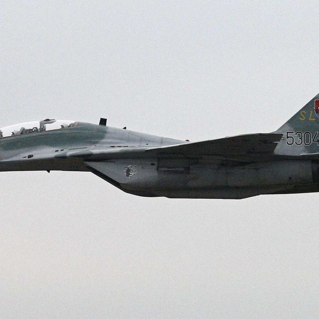 Eslovaquia enviará 13 aviones de combate a Ucrania