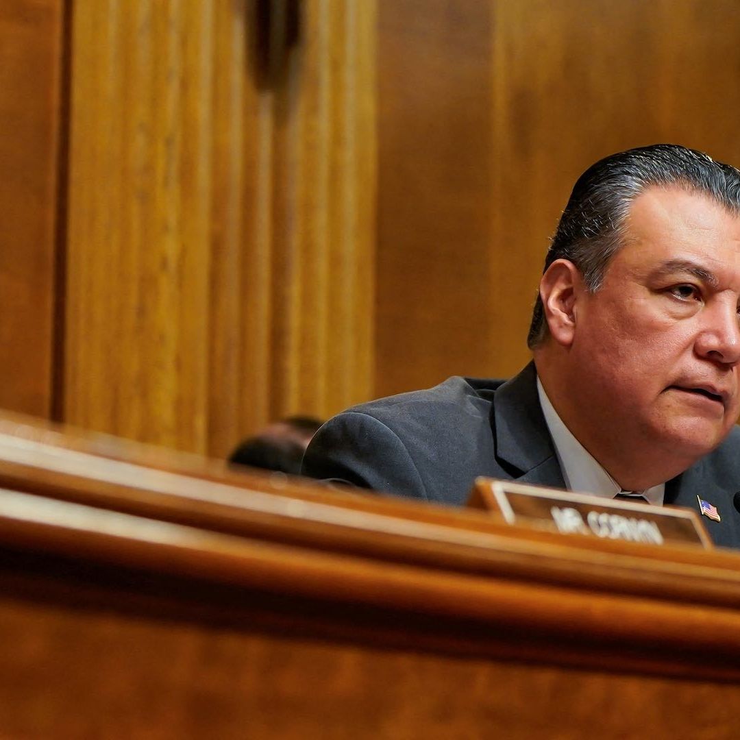 Alex Padilla responderá discurso del estado de la unión