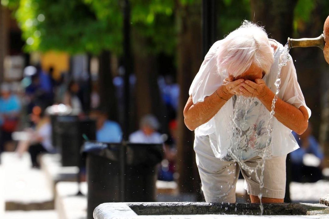 España es asolada por una ola de calor temprana, con temperatuas de casi 40°