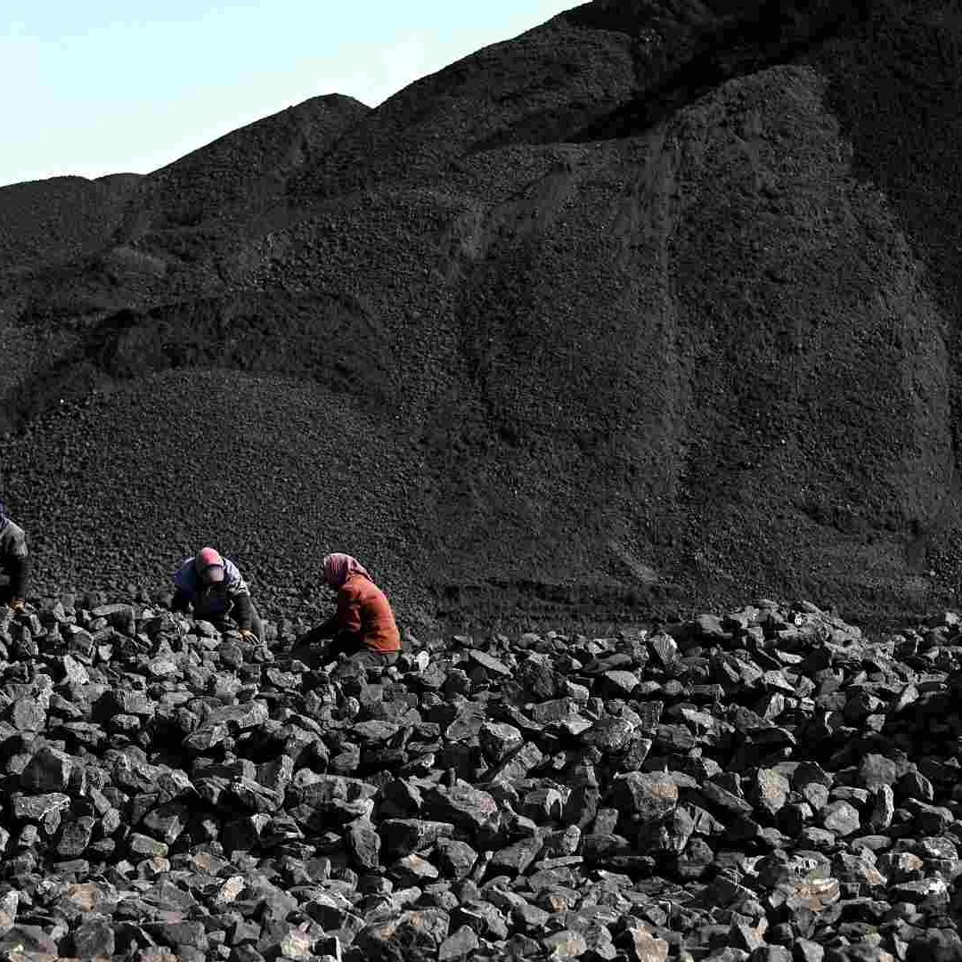 Derrumbe en Mina China Deja 5 Muertos y 50 Atrapados