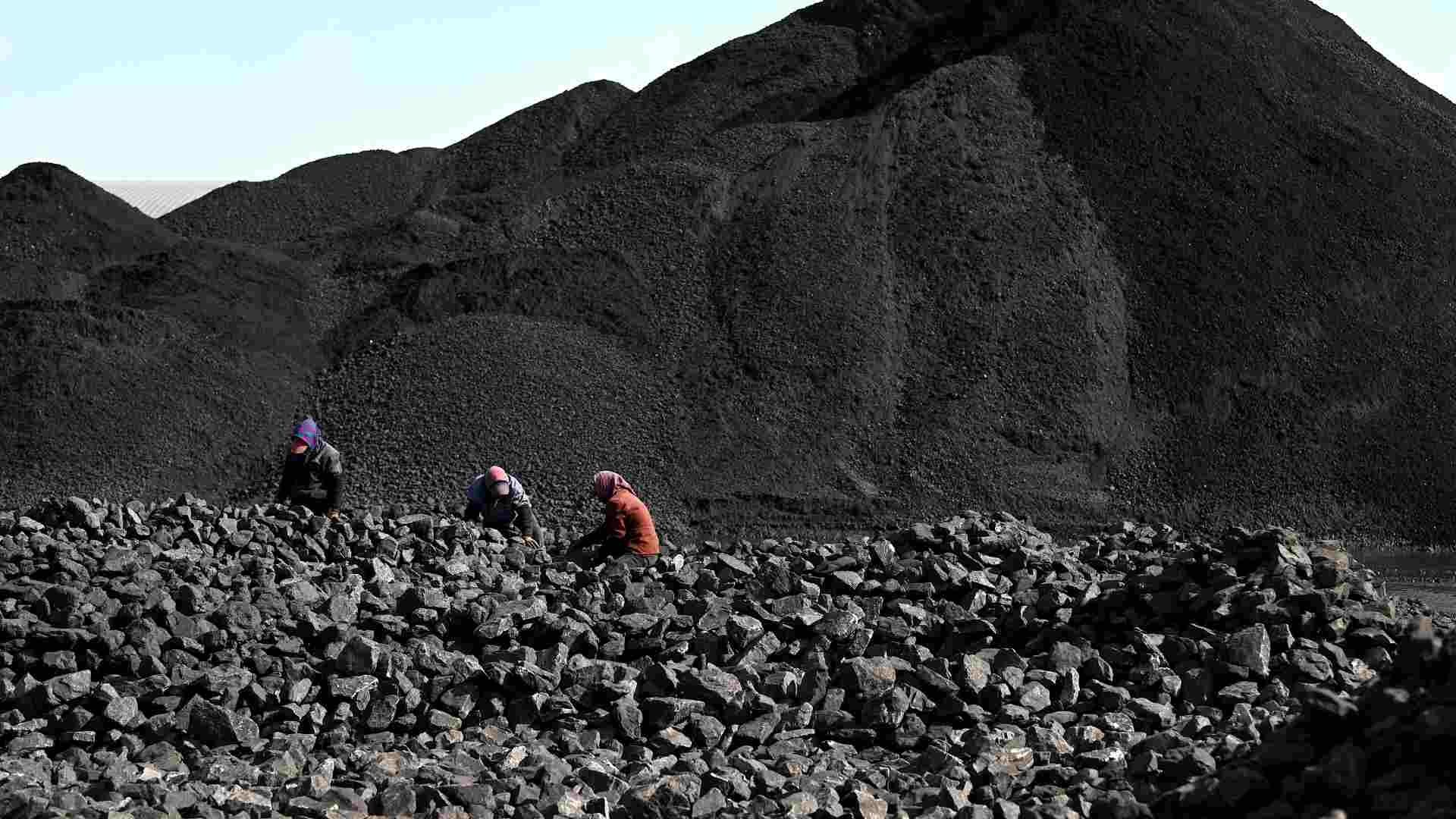 Derrumbe en Mina China Deja 5 Muertos y 50 Atrapados