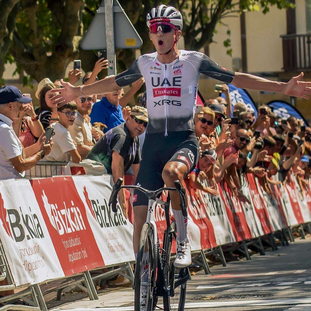 Isaac del Toro gana primer lugar en Circuito de Getxo