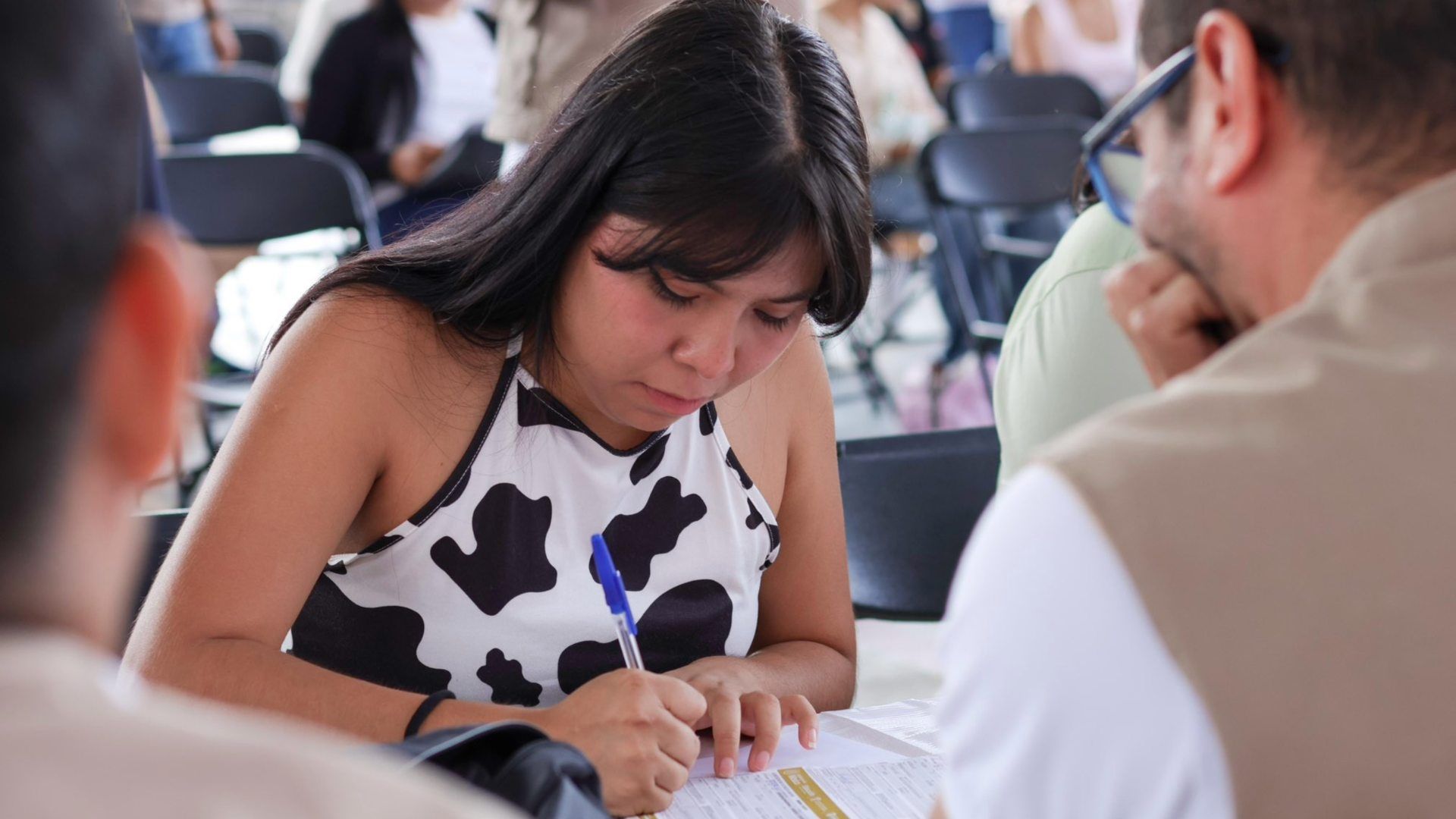 ¿Cuándo cierra convocatoria de Jóvenes Escribiendo el Futuro para recibir 5,800 pesos? Te decimos. Foto: X Julio León.