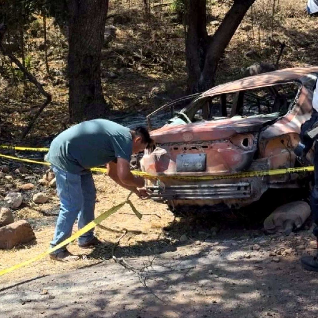 Están por finalizar el retiro de 266 vehículos quemados en Jalisco
