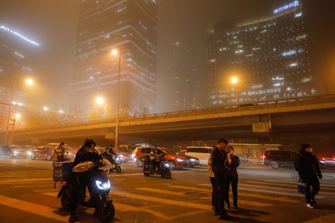 Fuertes Tormentas de Arena Vuelven a Azotar China