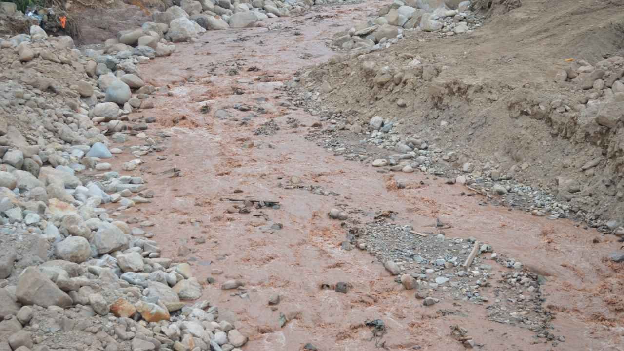 Tres Muertos por Desplazamientos de Tierra en China