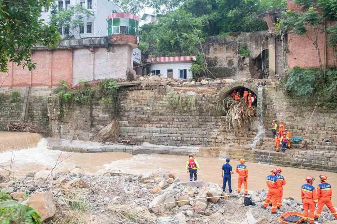 Deslave en China por Inundaciones Deja 9 Desaparecidos