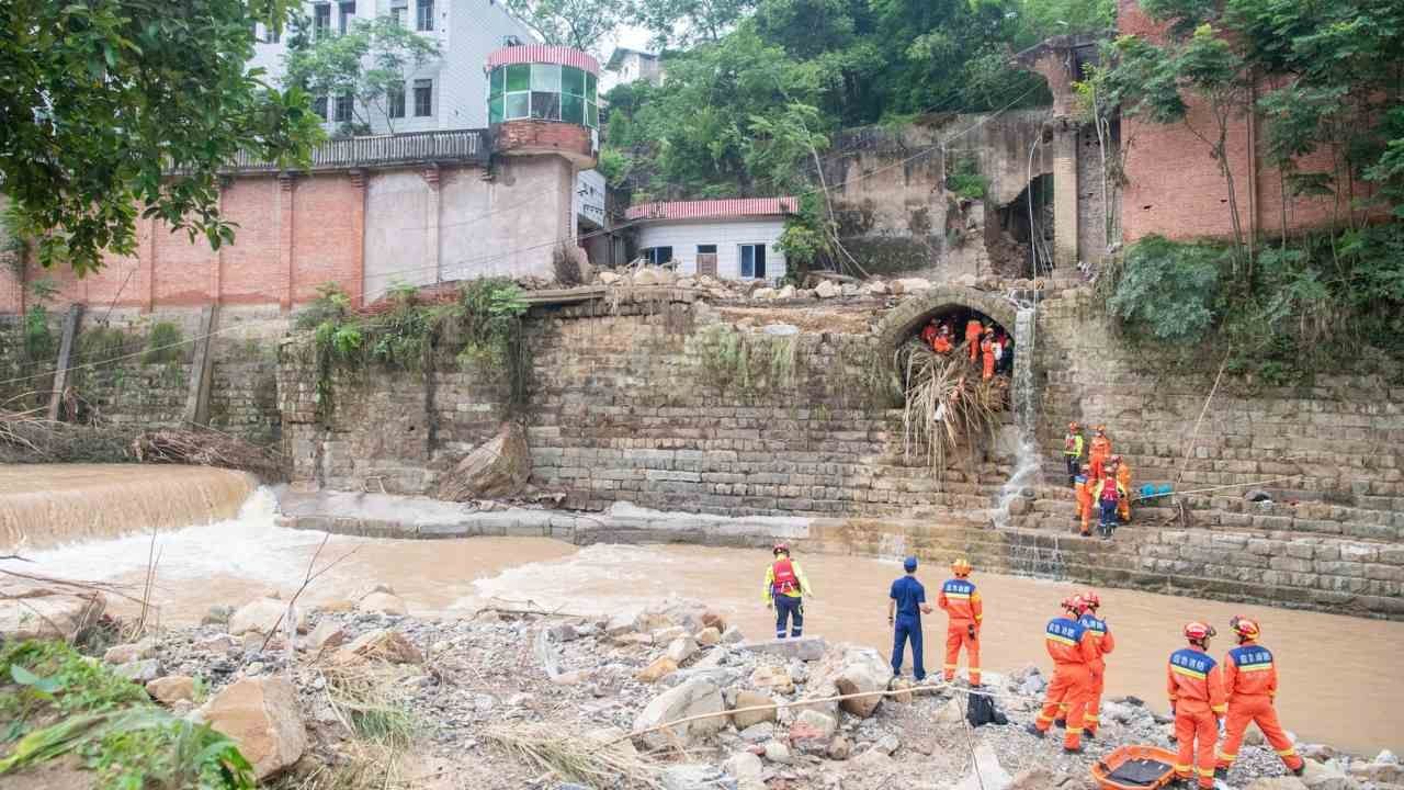 Deslave en China por Inundaciones Deja 9 Desaparecidos