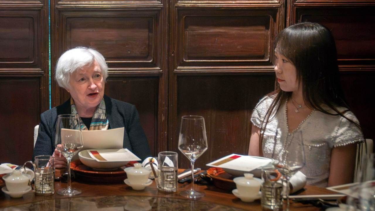 Secretaria del Tesoro de EUA Comió Hongos Alucinógenos en su Viaje a China