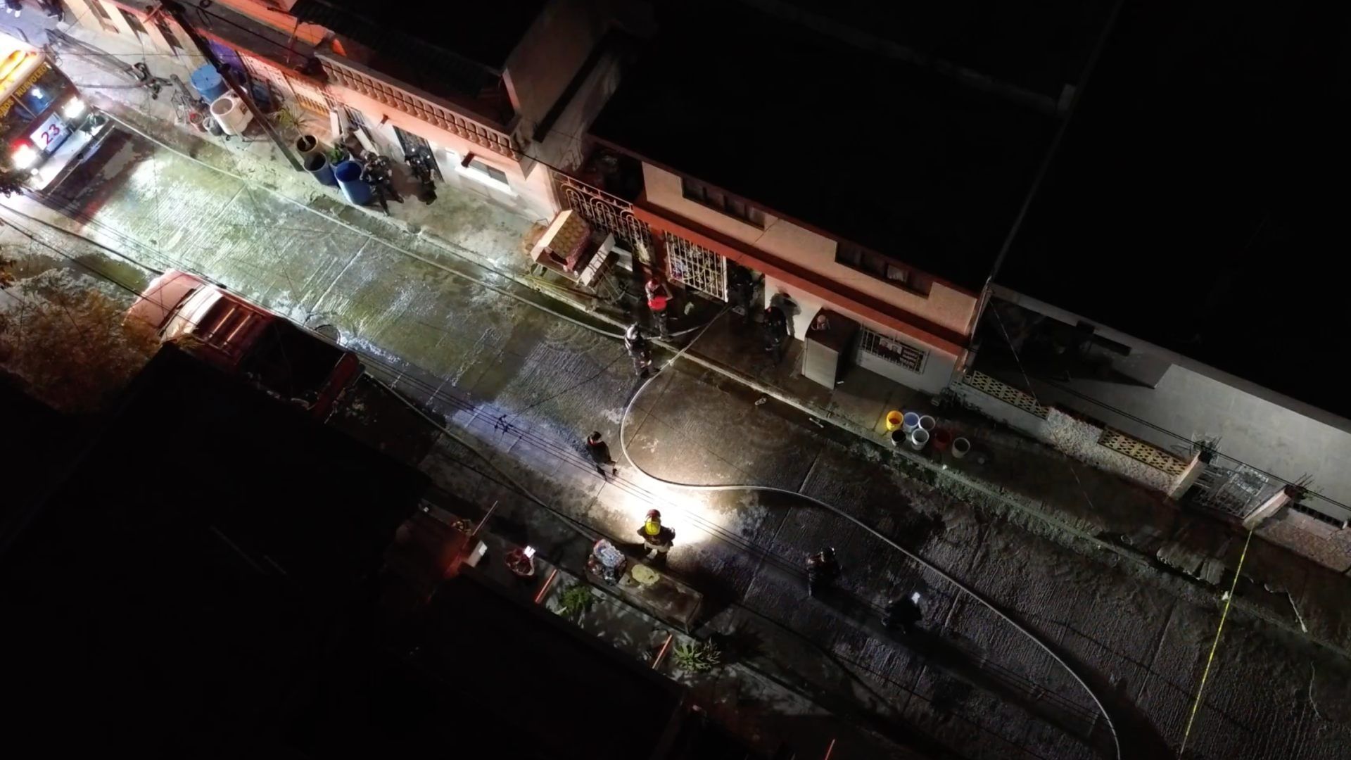 Controlan incendio de casa