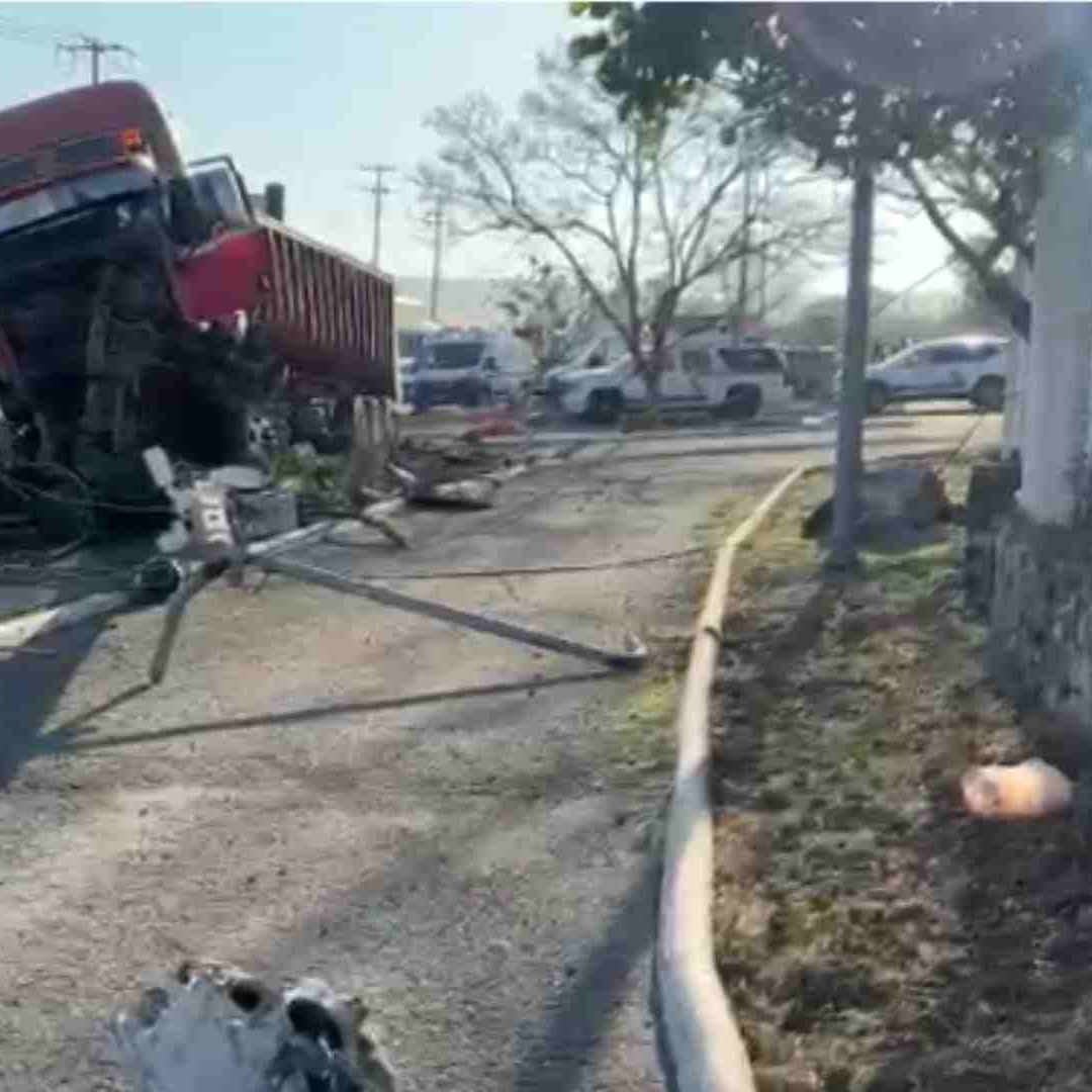 Tráiler se Queda sin Frenos en Querétaro