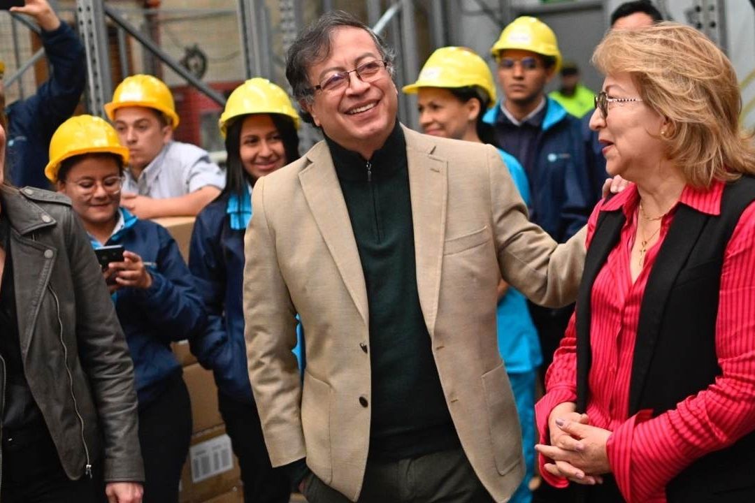 Presidente de Colombia anunció cese al fuego bilateral