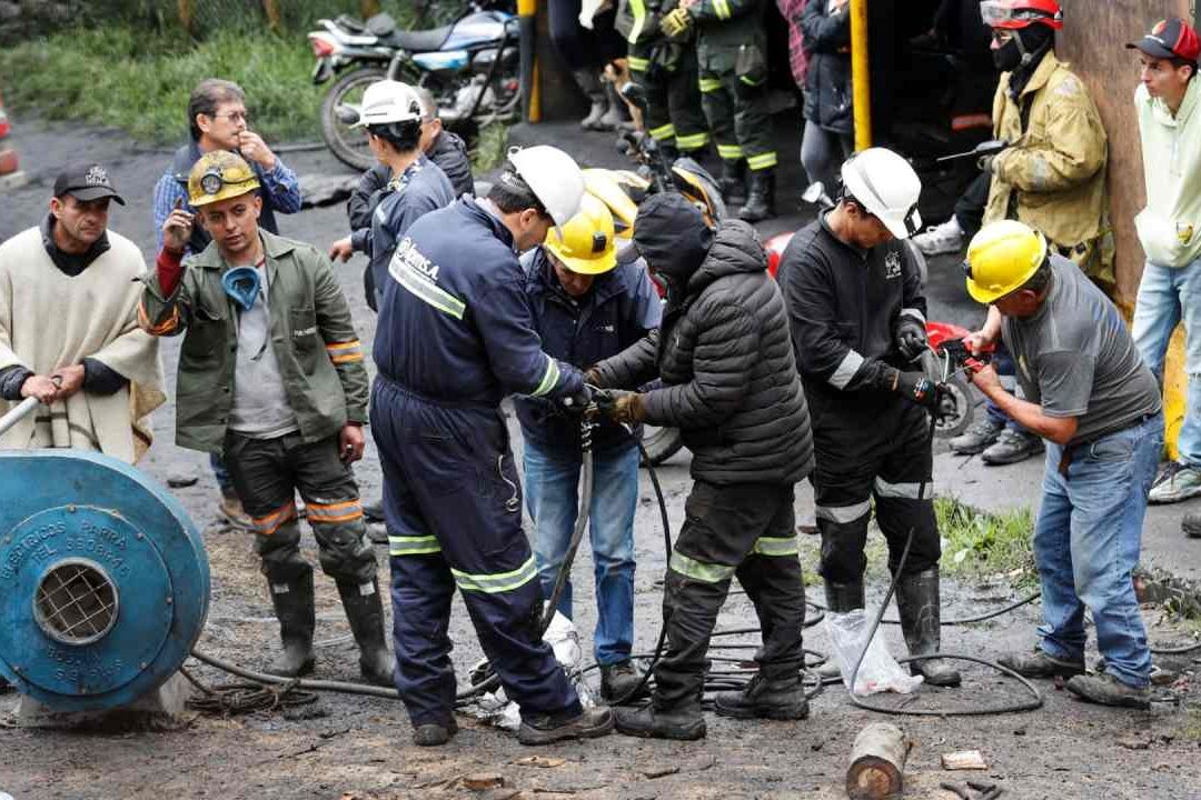 Autoridades de Colombia confirmaron que ascendió a 21 muertos por las explosiones en minas en el municipio de Sutatausa