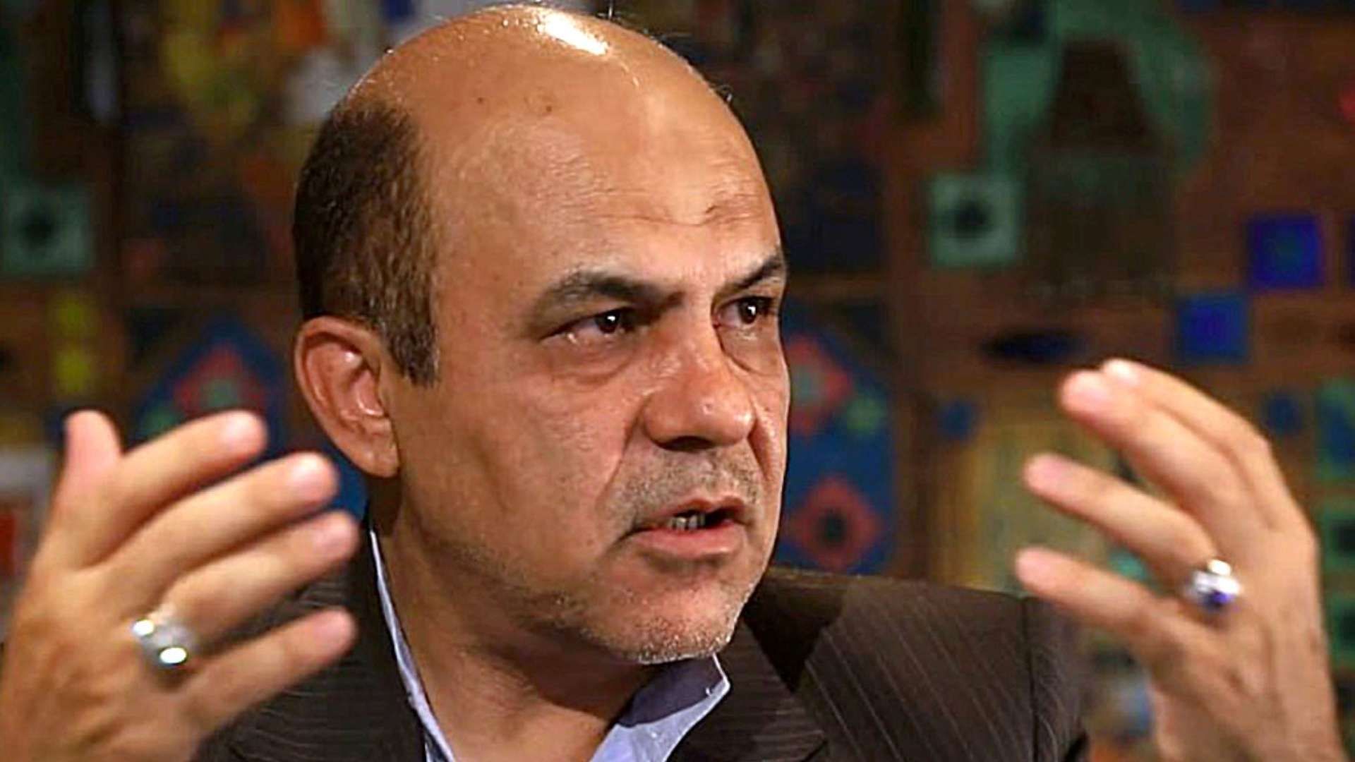 Según Alireza Akbari le habrían drogado y torturado durante su detención