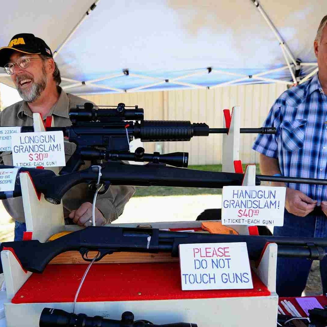 Una legislación de 2005 protege a vendedores de armas cuando sus productos son utilizados en un delito