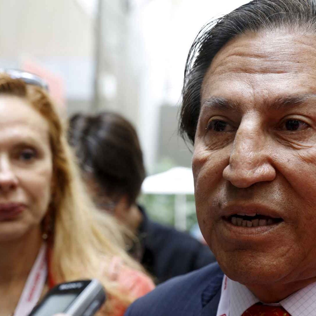 El expresidente peruano Alejandro Toledo y su esposa Eliane Karp durante un evento del FMI en 2015