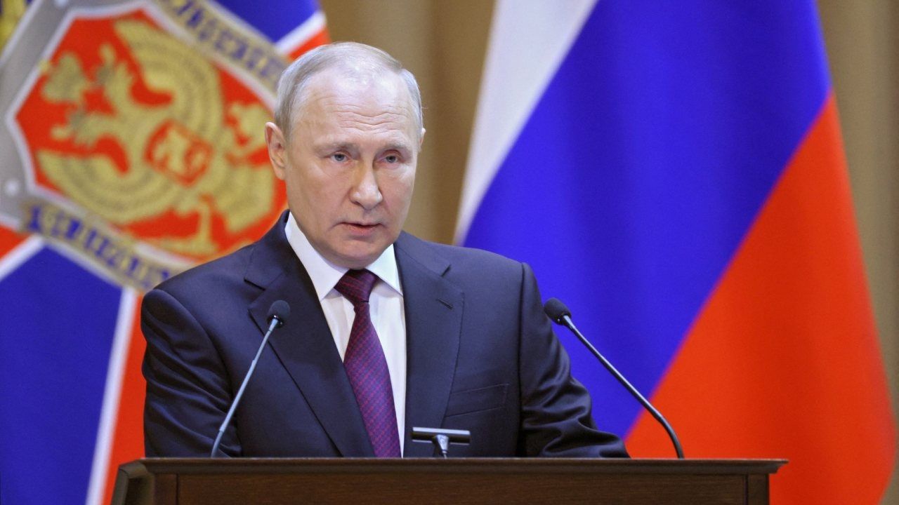 El presidente de Rusia, Vladímir Putin, promulgó este martes la suspensión de la participación de ese país en el Nuevo START