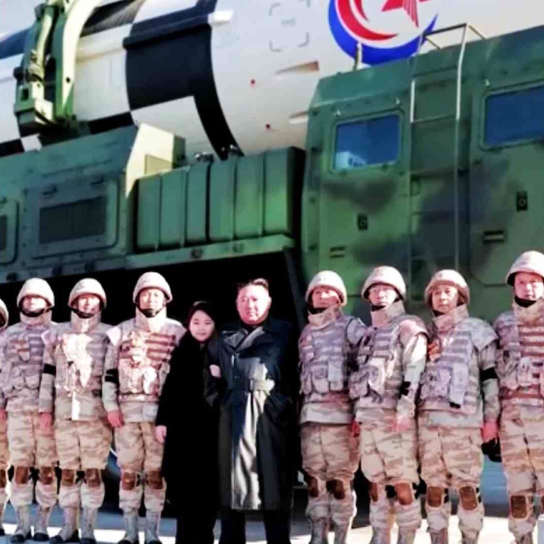 Kim exhortó a los científicos y trabajadores a expandir y fortalecer el elemento nuclear de disuasión