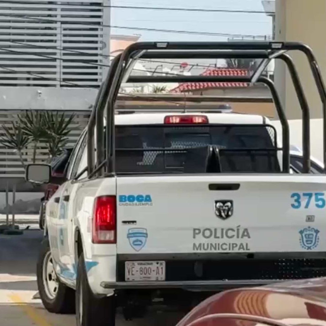 Hombre es Asaltado con Pistola en Banco Santander de Bulevar Ruiz Cortines Boca del Río Veracruz Iba a Depositar Nóminas
