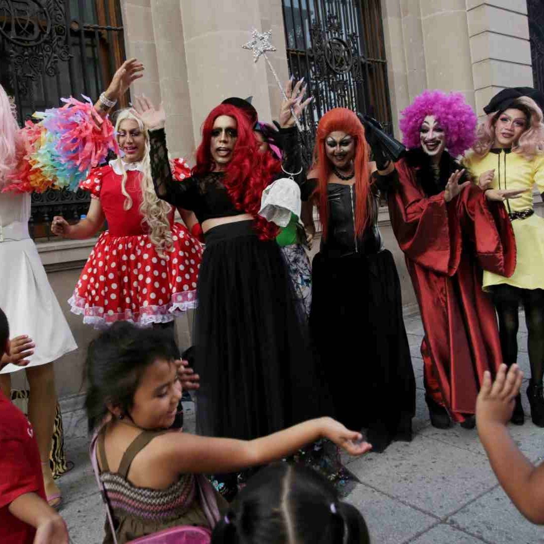 Quienes infrinjan la norma podrían enfrentarse a multas de 2 mil 500 dólares y hasta un año de cárcel