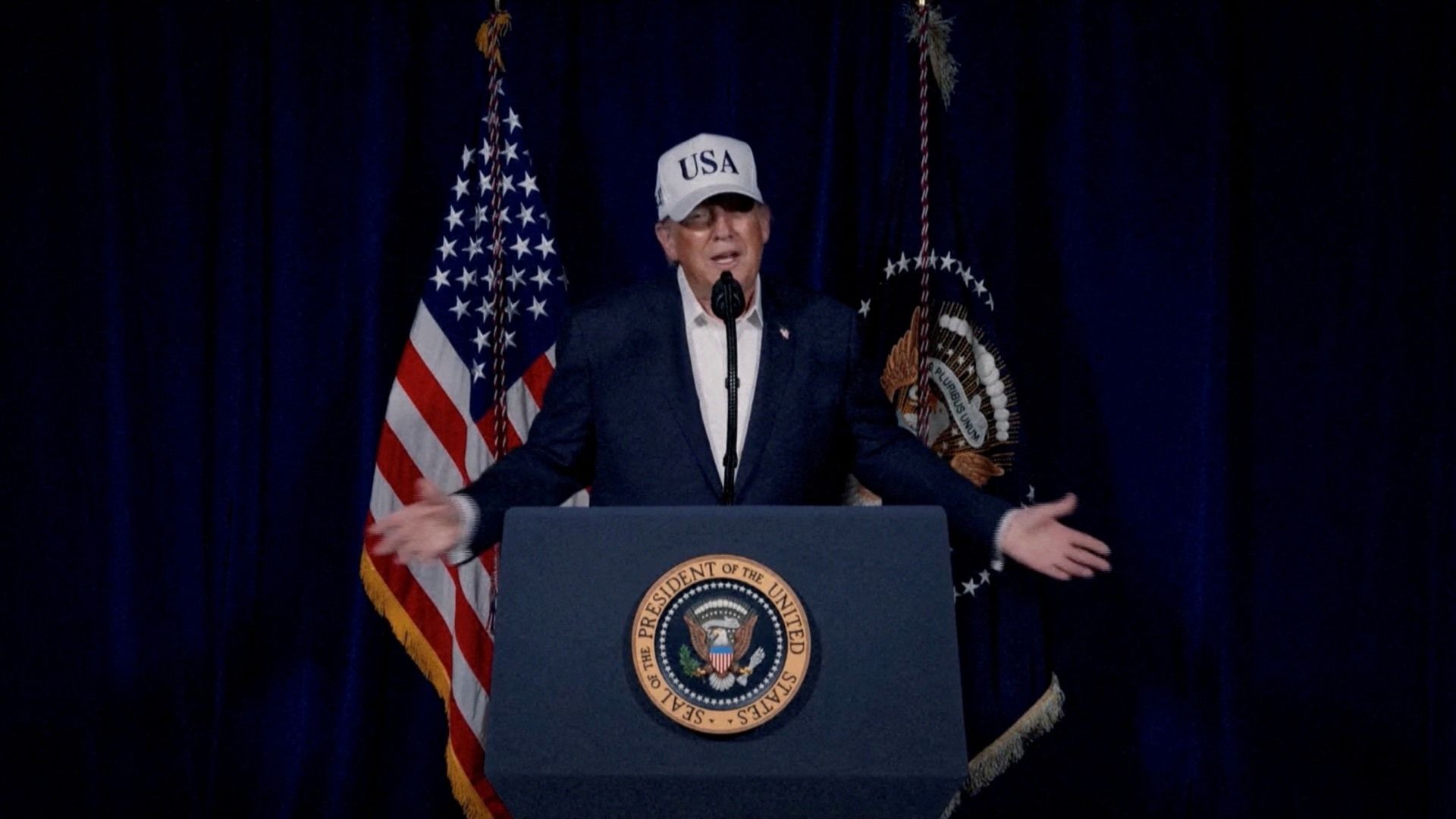 Trump Advierte a Irán Que Ya No Ataque: "Los Golpearemos Con Una Fuerza Nunca Antes Vista".