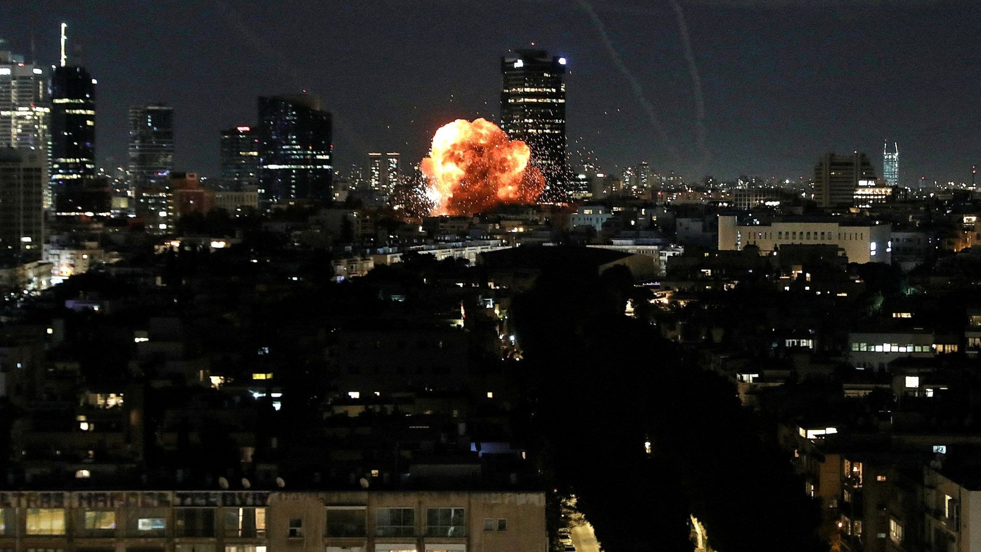 Israel Anuncia Ataques Contra Irán; Guardia Islámica Alista Misiles Para Impactar Bases de EUA.