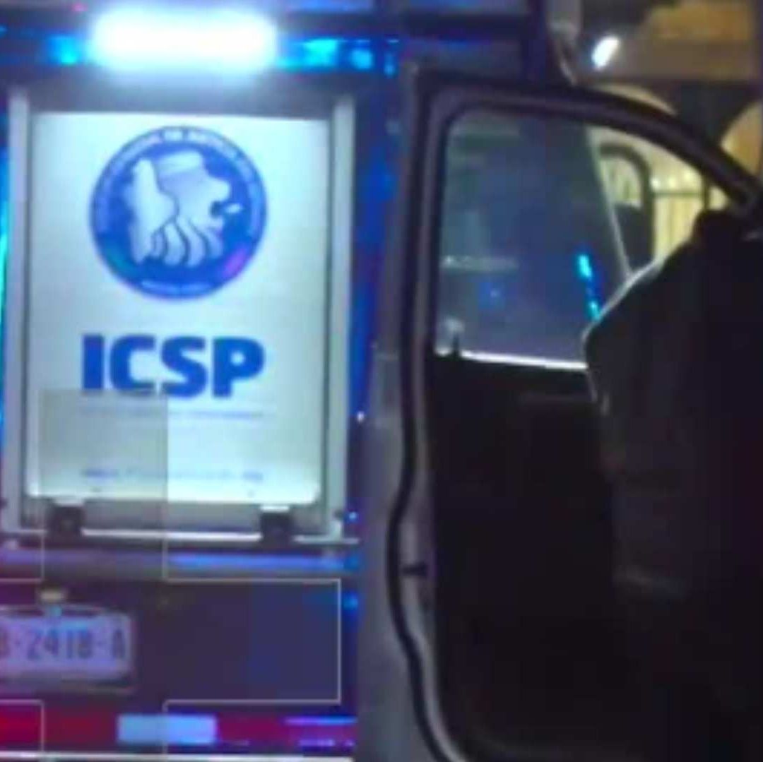 Servicios periciales en zona de asesinato