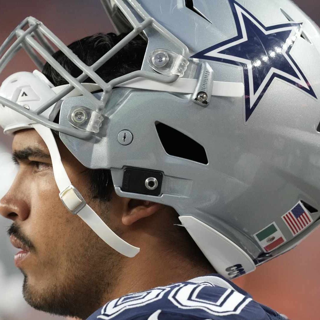 Isaac Alarcón firma contrato con los Dallas Cowboys