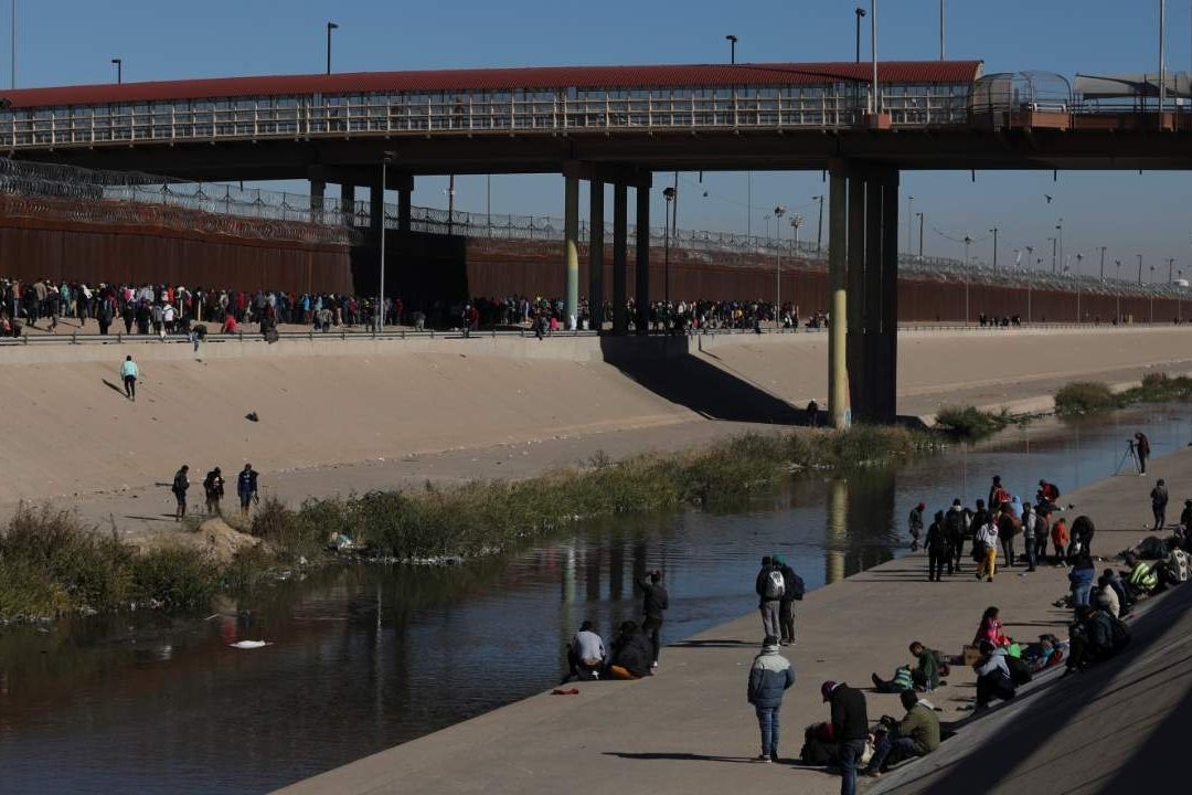 El Gobierno de EUA enviará 1,500 soldados a la frontera con México