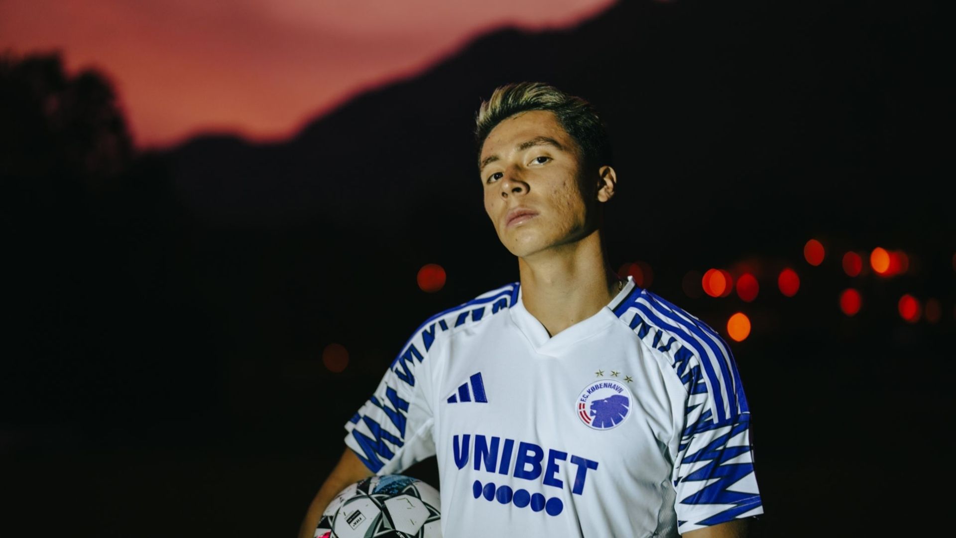 ¿El Futbolista Mexicano Rodrigo Huescas Podría Ser Expulsado de Dinamarca? Esto Sabemos